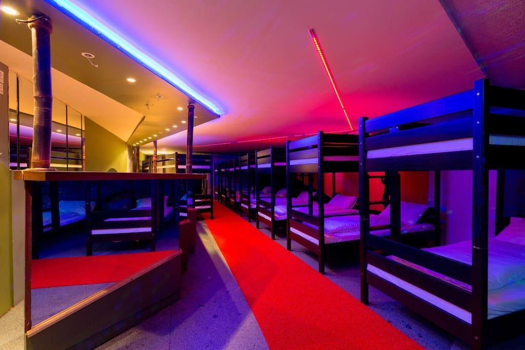 The Bachelor Bar - Bunker | Private Club Villa Budapest Eksteriør bilde