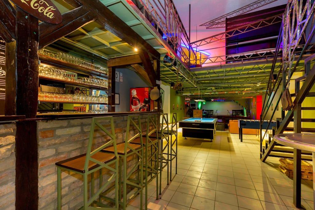 The Bachelor Bar - Bunker | Private Club Villa Budapest Eksteriør bilde